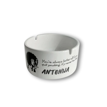 Personaliziran keramični pepelnik