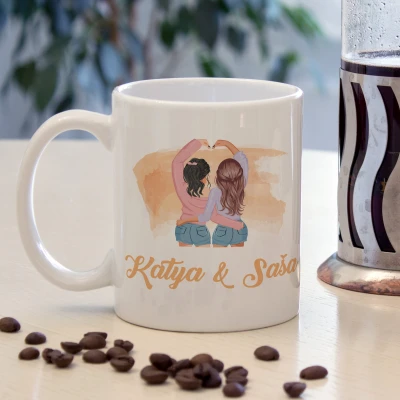 Skodelica s prijaznim vzorcem