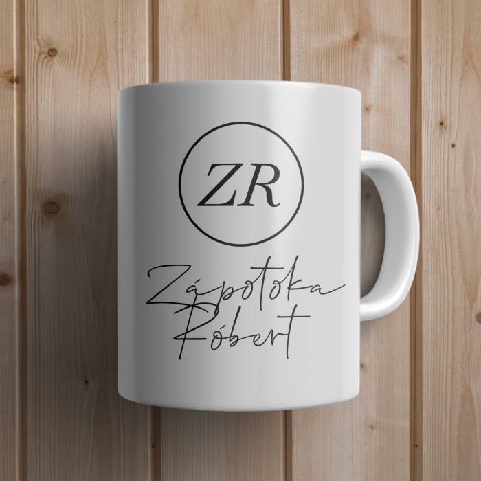 Personalizirana skodelica z inicialkami imena