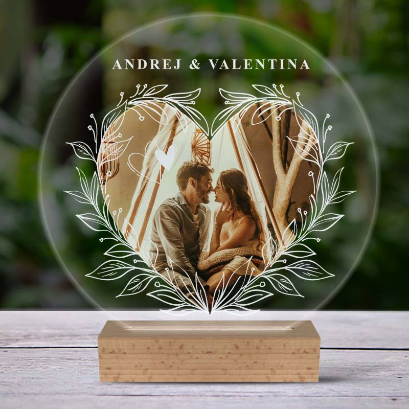 3D-LED-svetilka - Za njega in njo