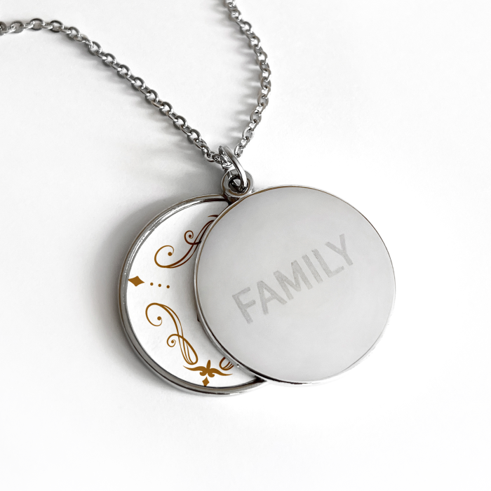 Personaliziran Medaljon - Gravirana Začetnica