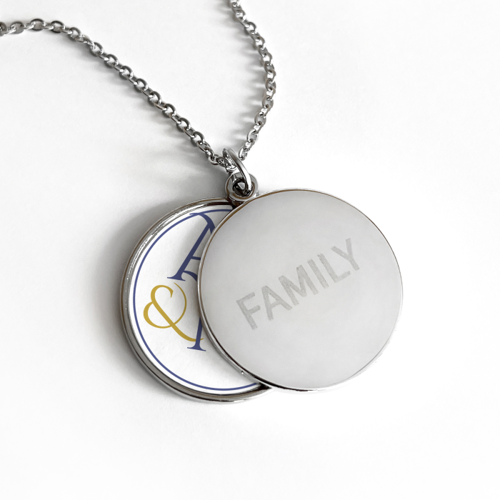 Personaliziran Medaljon - Dve Začetnici