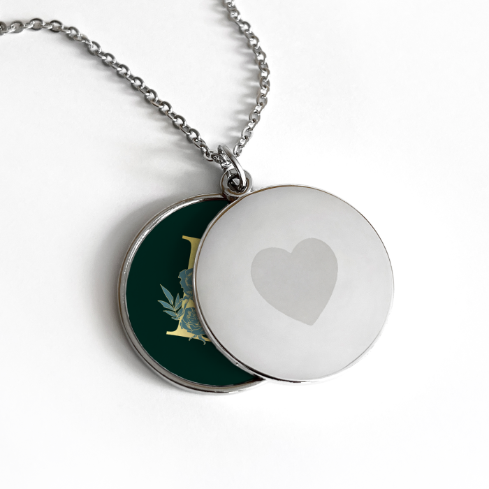 Personaliziran Medaljon - Začetnica na Črni Podlagi