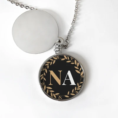 Personaliziran Medaljon - Dve Gravirani Začetnici