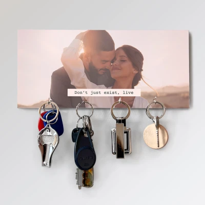 Personalizirano stojalo za ključe - Don't just exist, live