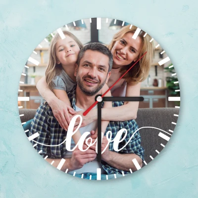 Stenska ura s slikami - ljubezen
