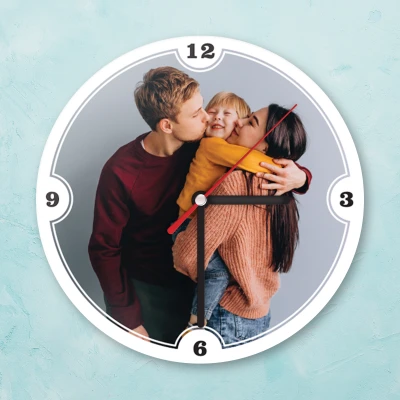 Personalizirana stenska ura s fotografijo