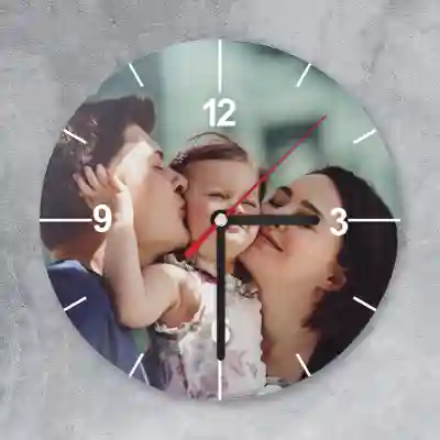 Personalizirana stenska ura 